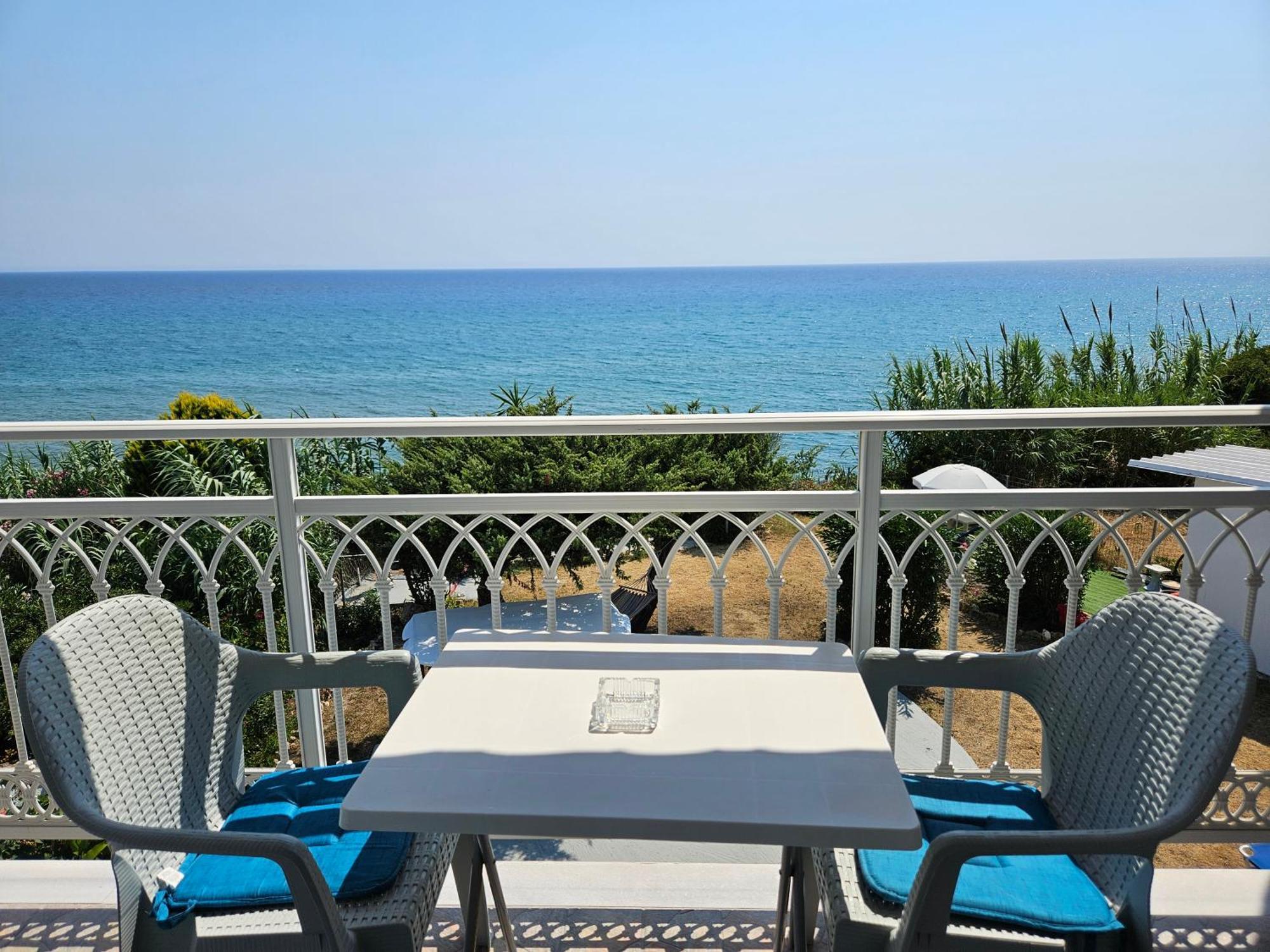 Leta Apartments Agios Georgios  Zewnętrze zdjęcie